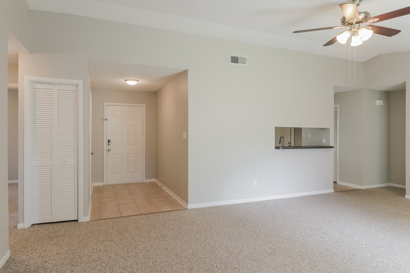 2,425/Mo, 15934 Mystic Way Tampa, FL 33624 Living Room View 3