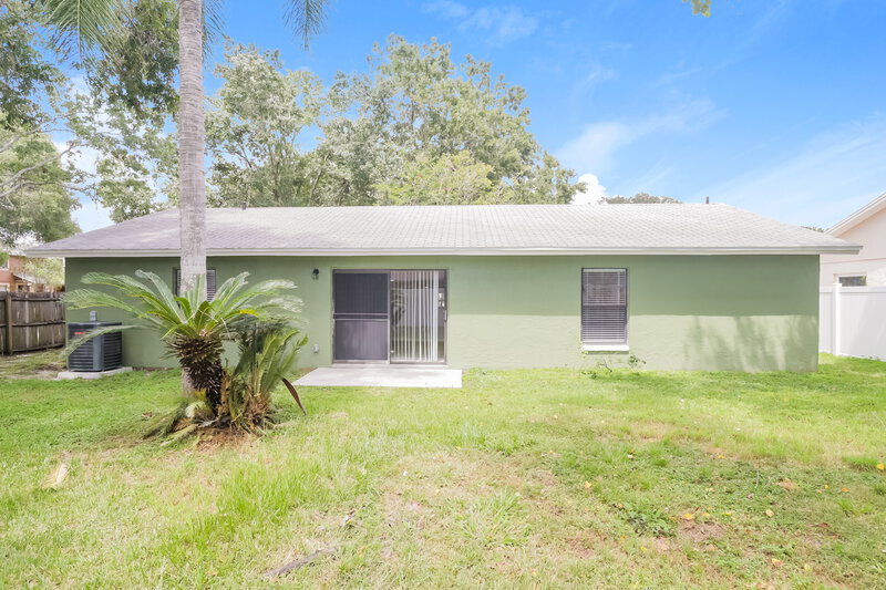 2,425/Mo, 15934 Mystic Way Tampa, FL 33624 Rear View