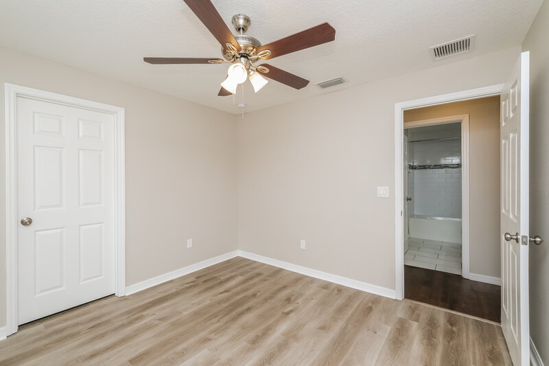 1,885/Mo, 38654 9th Ave Zephyrhills, FL 33542 Bedroom View 3