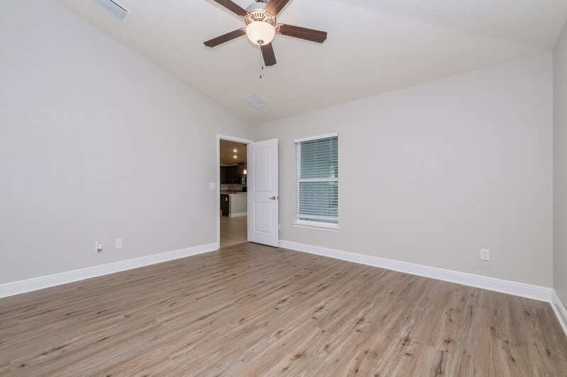 1,785/Mo, 7163 Wirevine Dr Brooksville, FL 34602 Main Bedroom View 2