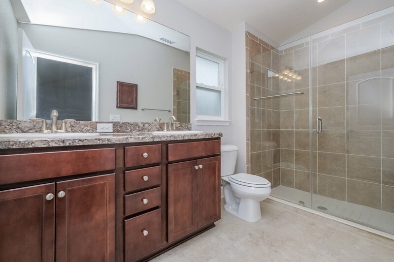 1,785/Mo, 7163 Wirevine Dr Brooksville, FL 34602 Main Bathroom View