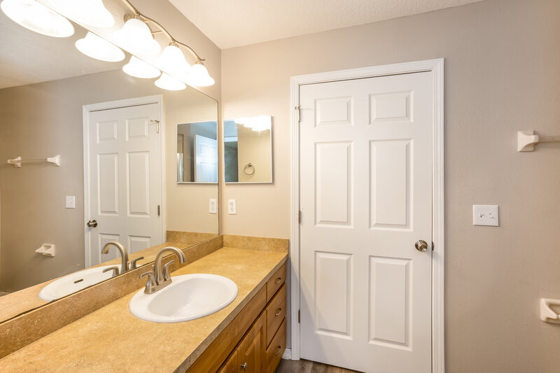 2,025/Mo, 15507 Florida Breeze Loop Wimauma, FL 33598 Main Bathroom View