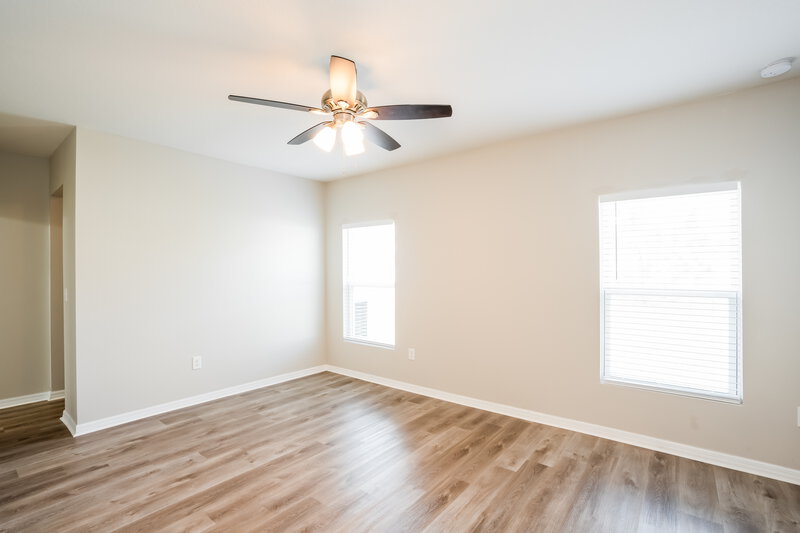 2,060/Mo, 14427 Haddon Mist Dr Wimauma, FL 33598 Main Bedroom View