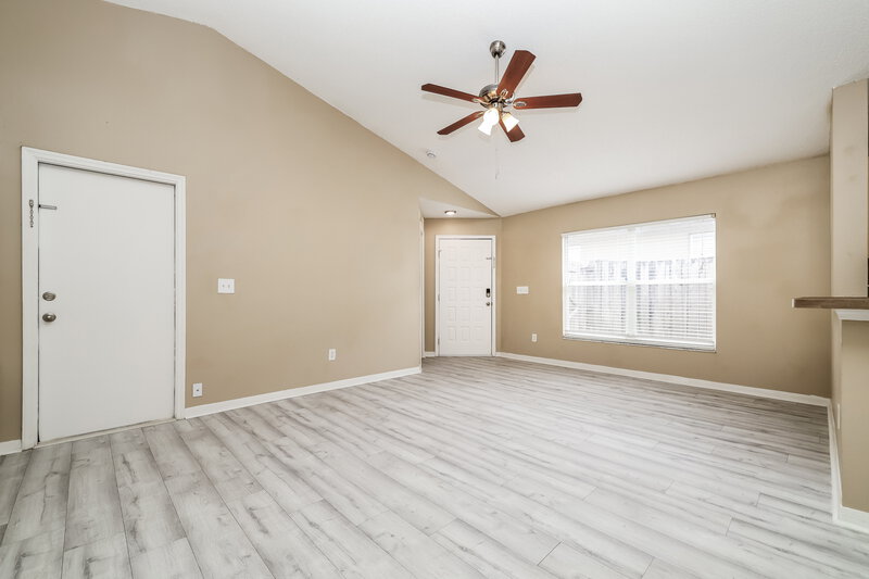 2,240/Mo, 6719 Summer Cove Dr Riverview, FL 33578 Living Room View 2