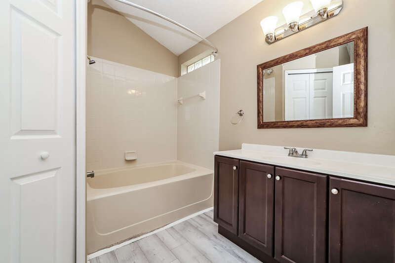 2,240/Mo, 6719 Summer Cove Dr Riverview, FL 33578 Bathroom View