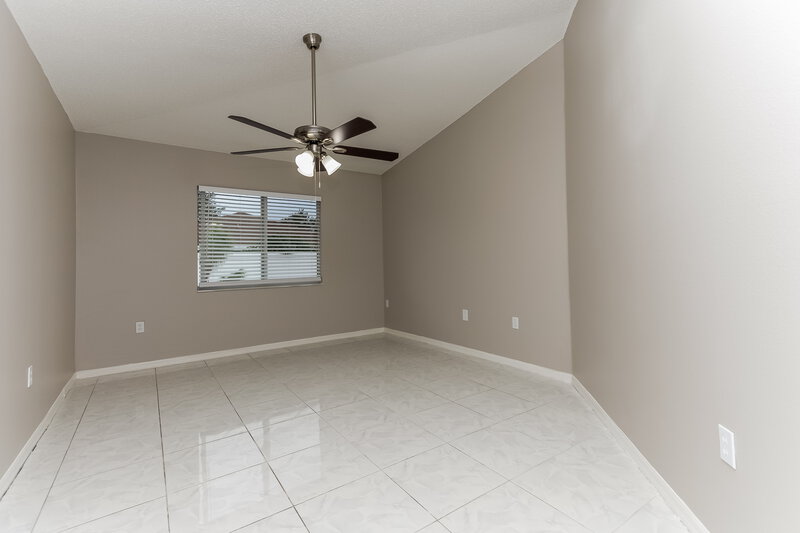 3,860/Mo, 3103 Pine Top Dr Valrico, FL 33594 Main Bedroom View