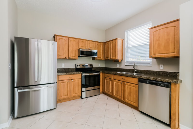 2,435/Mo, 10324 Goldenbrook Way Tampa, FL 33647 Kitchen View