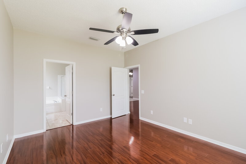 2,435/Mo, 10324 Goldenbrook Way Tampa, FL 33647 Main Bedroom View 2