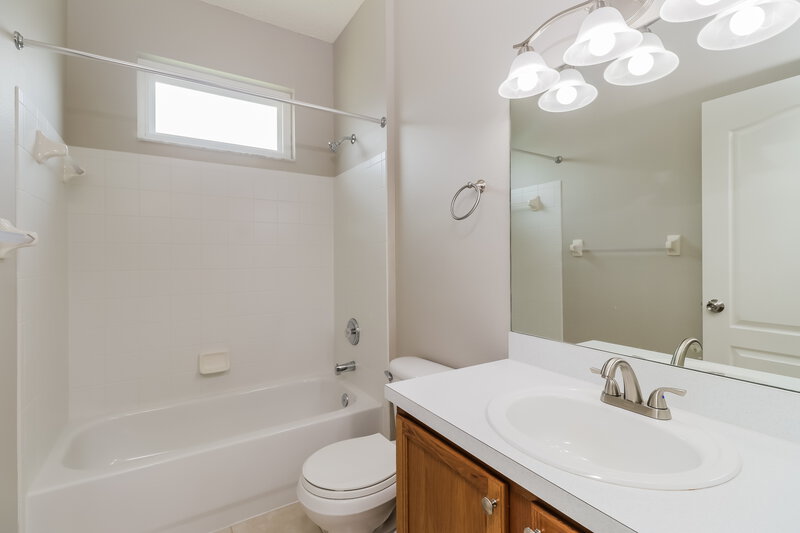 2,435/Mo, 10324 Goldenbrook Way Tampa, FL 33647 Bathroom View