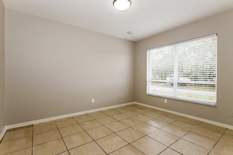 2,130/Mo, 9804 N Connechusett Rd Tampa, FL 33617 Bedroom View 2