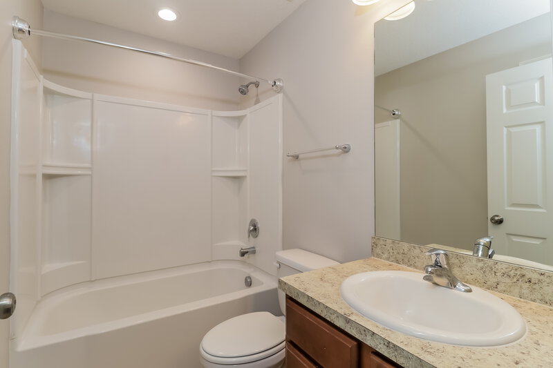 1,795/Mo, 30979 Satinleaf Run Brooksville, FL 34602 Bathroom View