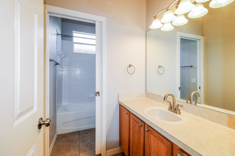 1,875/Mo, 13499 Teaberry Ln Spring Hill, FL 34609 Bathroom View
