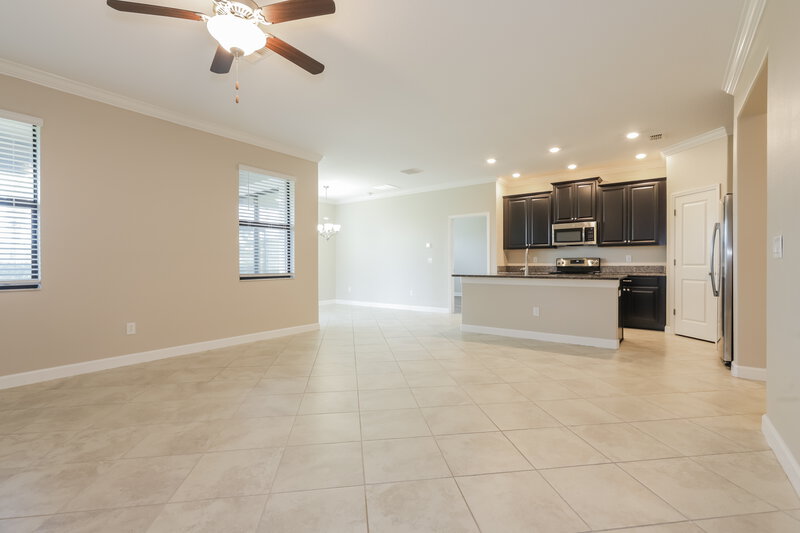 2,480/Mo, 9902 Ivory Dr Sun City Center, FL 33573 Living Room View