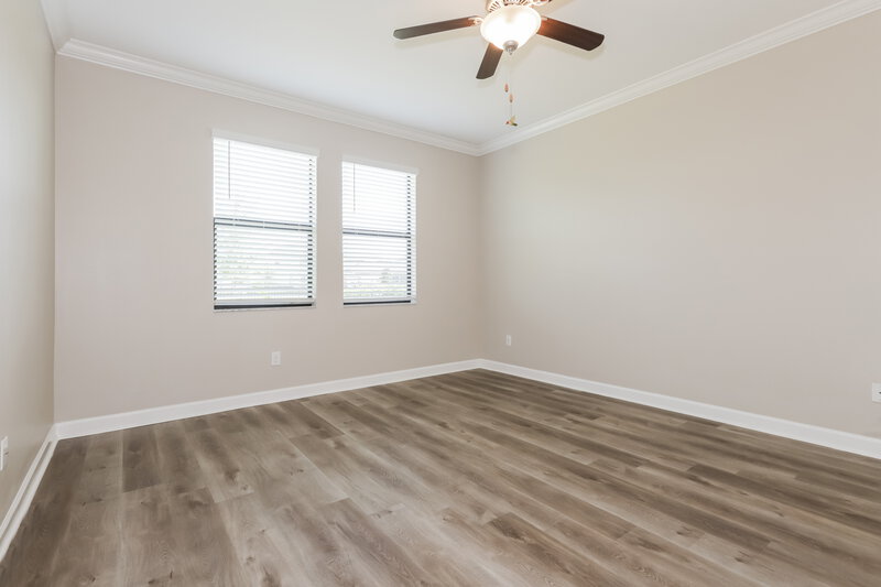 2,480/Mo, 9902 Ivory Dr Sun City Center, FL 33573 Main Bedroom View