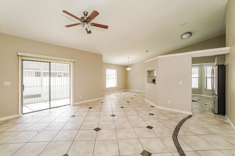 2,735/Mo, 4606 Sawgrass Blvd New Port Richey, FL 34653 Living Room View 2