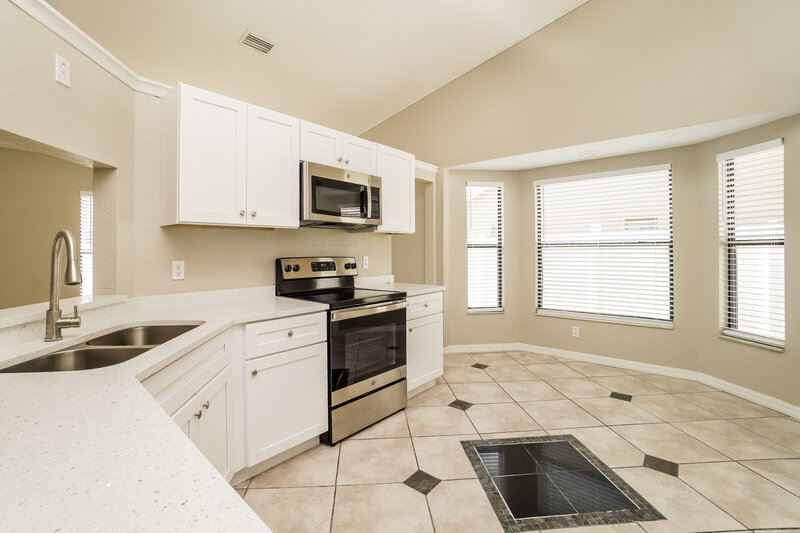 2,735/Mo, 4606 Sawgrass Blvd New Port Richey, FL 34653 Kitchen View