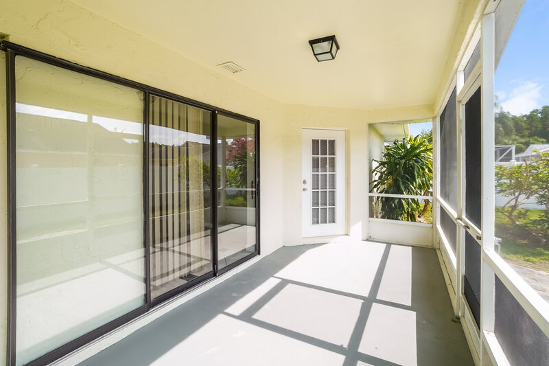 2,735/Mo, 4606 Sawgrass Blvd New Port Richey, FL 34653 Sun Room View 2