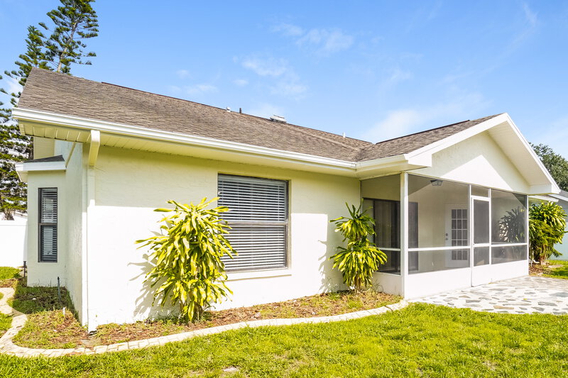 2,735/Mo, 4606 Sawgrass Blvd New Port Richey, FL 34653 Rear View