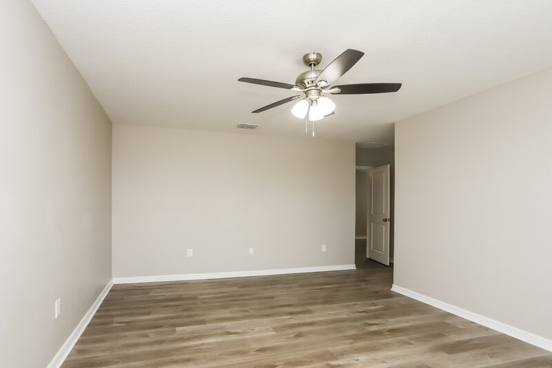 2,735/Mo, 15419 Dark Star Ln Sun City Center, FL 33573 Main Bedroom View