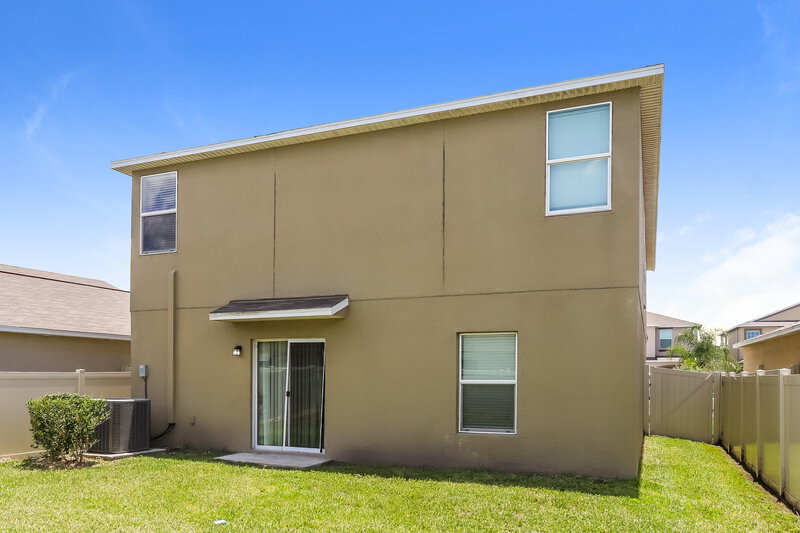 2,735/Mo, 15419 Dark Star Ln Sun City Center, FL 33573 Rear View