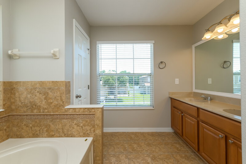 2,430/Mo, 12204 Citrus Leaf Dr Gibsonton, FL 33534 Misc View 13