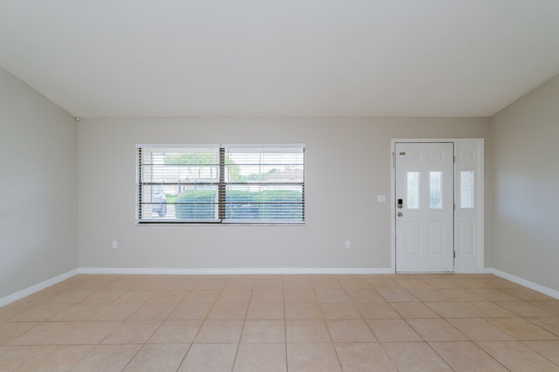 1,995/Mo, 7746 Deer Foot Dr New Port Richey, FL 34653 Living Room View