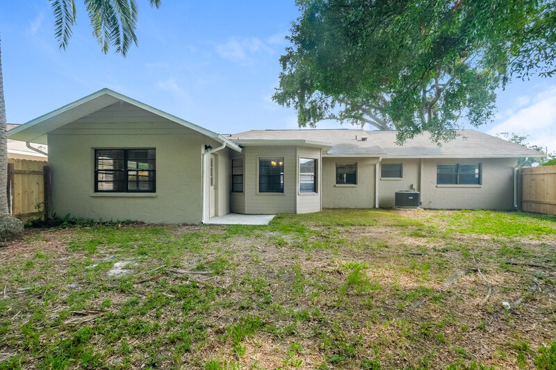 1,995/Mo, 7746 Deer Foot Dr New Port Richey, FL 34653 Rear View