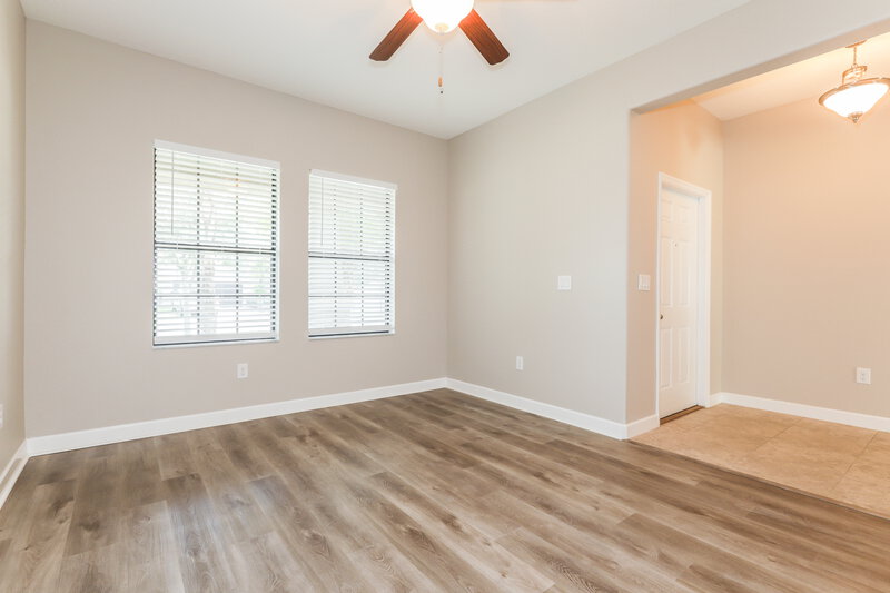 2,265/Mo, 10129 Count Fleet Dr Ruskin, FL 33573 Family Room View