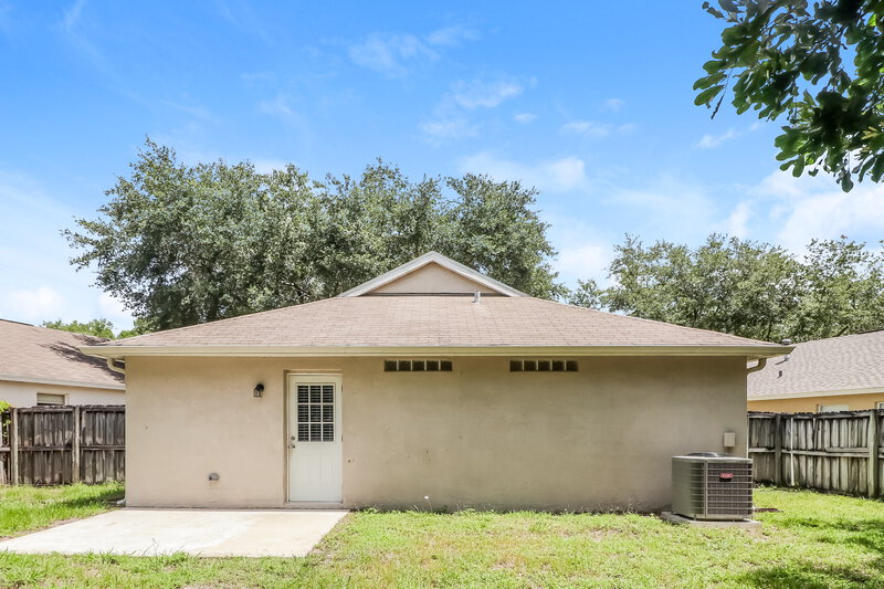 1,995/Mo, 14909 Stag Creek Cir Lutz, FL 33559 Rear View