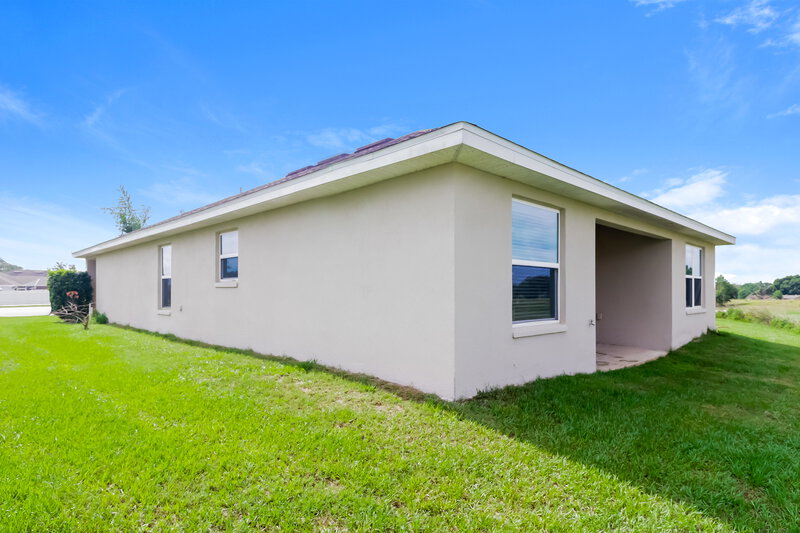 1,840/Mo, 6742 Wirevine Dr Brooksville, FL 34602 Rear View