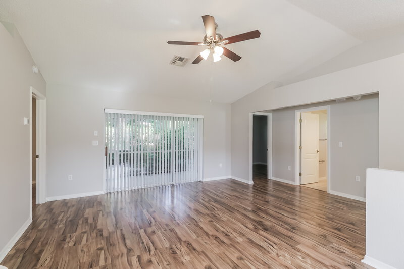 1,725/Mo, 31275 Lancewood Dr Brooksville, FL 34602 Living Room View 2