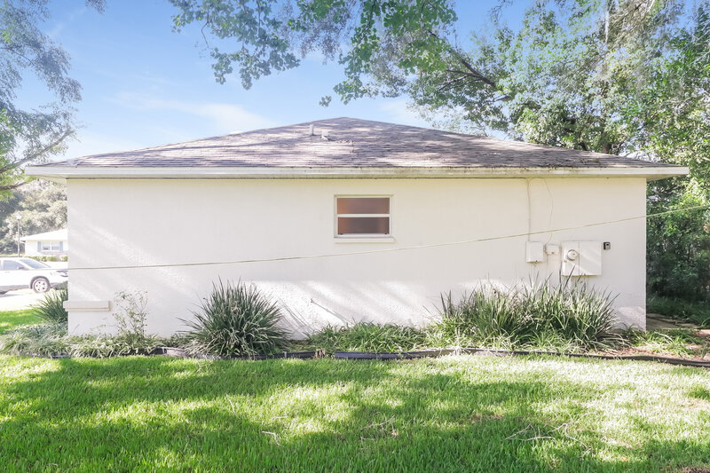 1,725/Mo, 31275 Lancewood Dr Brooksville, FL 34602 Rear View