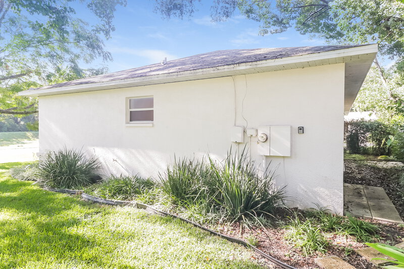 1,725/Mo, 31275 Lancewood Dr Brooksville, FL 34602 Rear View 2
