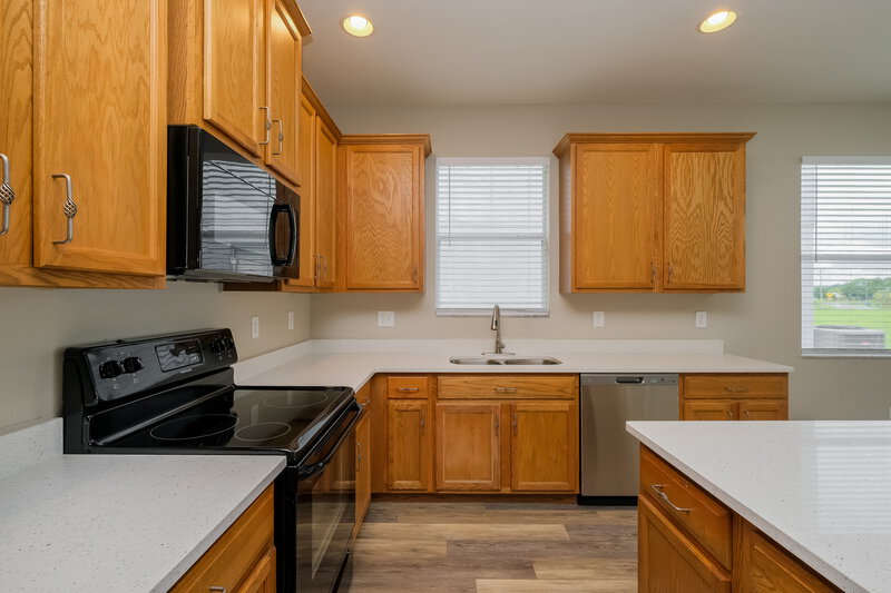 3,180/Mo, 14143 Holly Hammock Ln Brooksville, FL 34613 Kitchen View