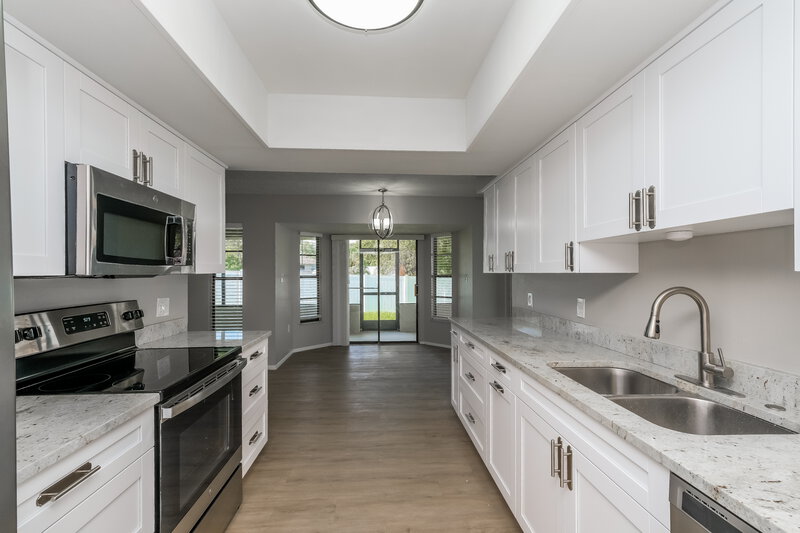 1,865/Mo, 8630 Indies Dr Hudson, FL 34667 Kitchen View