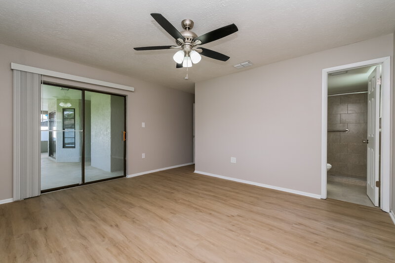 1,865/Mo, 8630 Indies Dr Hudson, FL 34667 Main Bedroom View 2