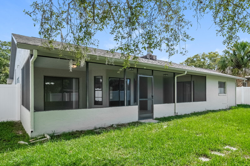 1,865/Mo, 8630 Indies Dr Hudson, FL 34667 Rear View