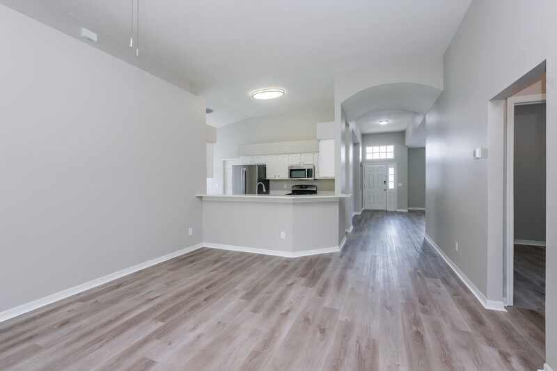2,690/Mo, 1614 Wakefield Dr Brandon, FL 33511 Living Room View 2