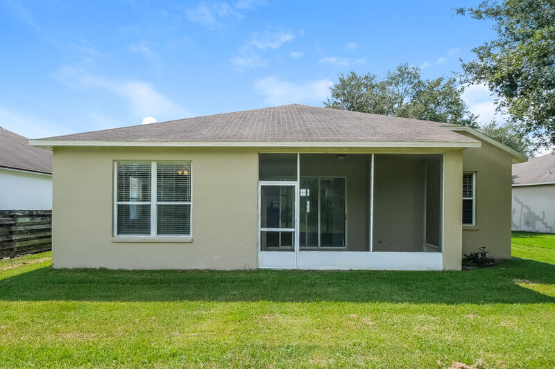 2,690/Mo, 1614 Wakefield Dr Brandon, FL 33511 Rear View