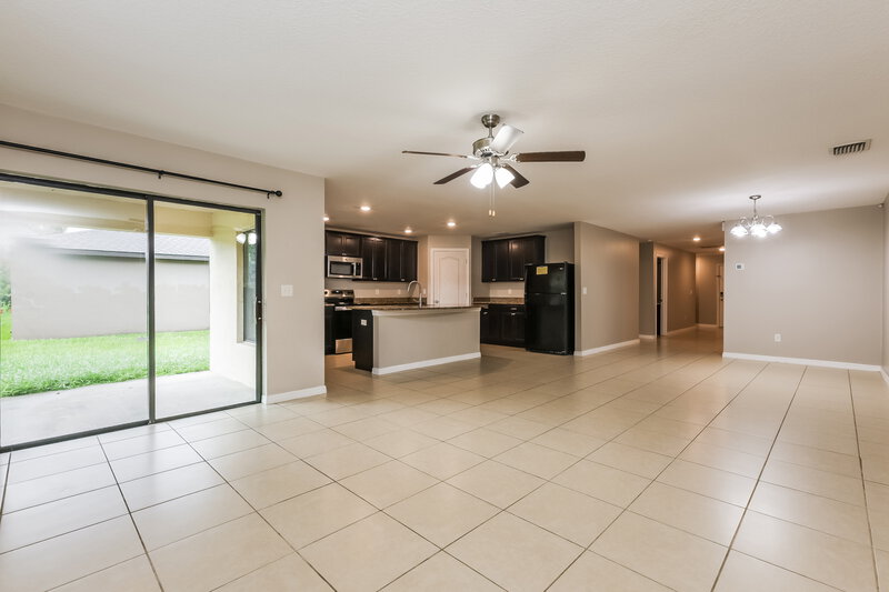 2,470/Mo, 7014 Redbay Dr Brooksville, FL 34602 Living Room View