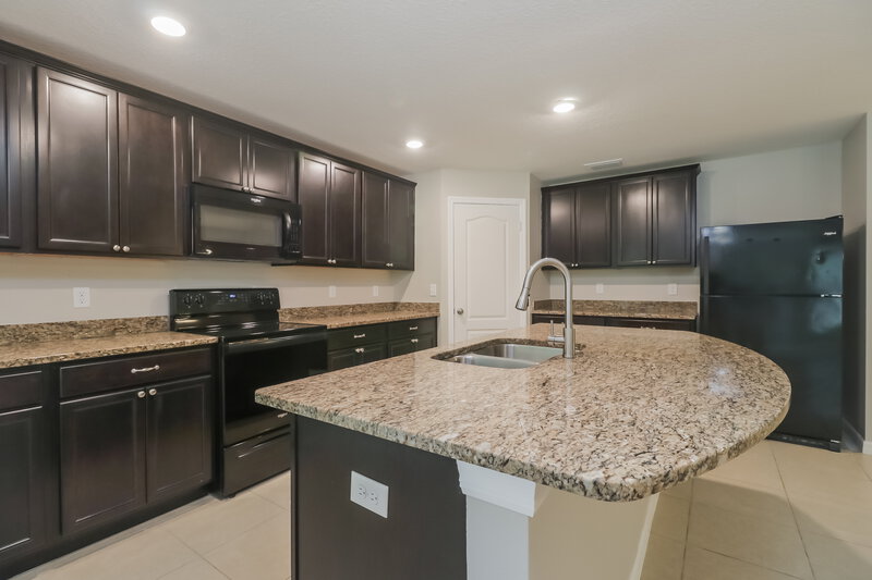 3,950/Mo, 7014 Redbay Dr Brooksville, FL 34602 Kitchen View