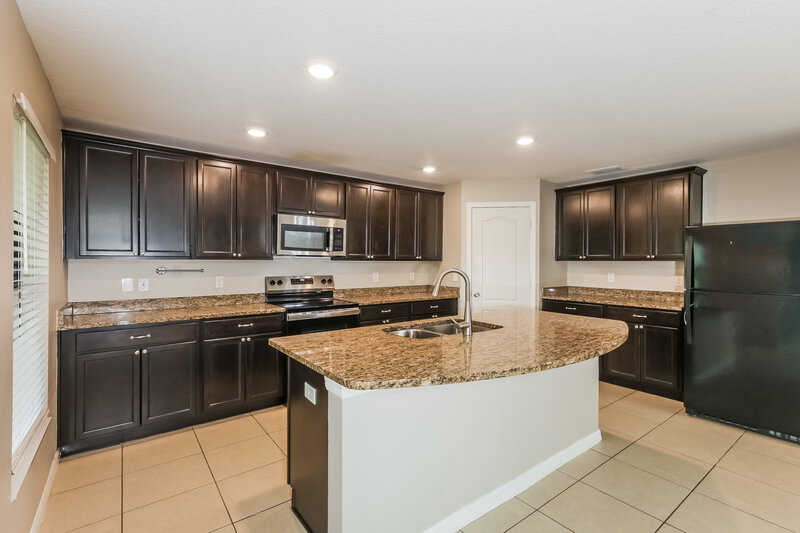 2,470/Mo, 7014 Redbay Dr Brooksville, FL 34602 Kitchen View 2