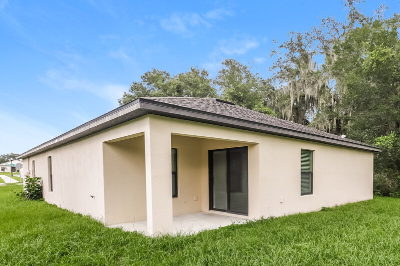 2,470/Mo, 7014 Redbay Dr Brooksville, FL 34602 Rear View
