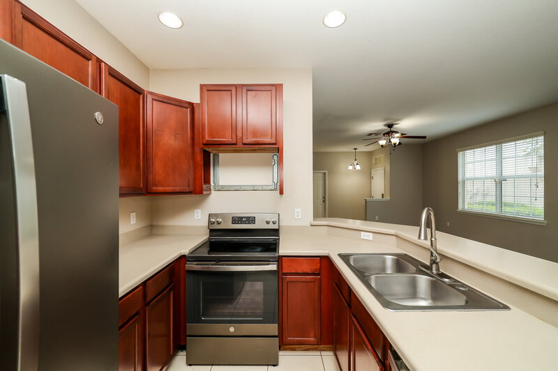 2,150/Mo, 8838 Moonlit Meadows Loop Riverview, FL 33578 Kitchen View