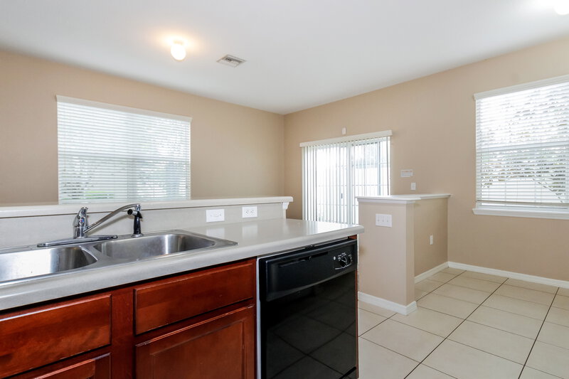 3,550/Mo, 8838 Moonlit Meadows Loop Riverview, FL 33578 Kitchen View