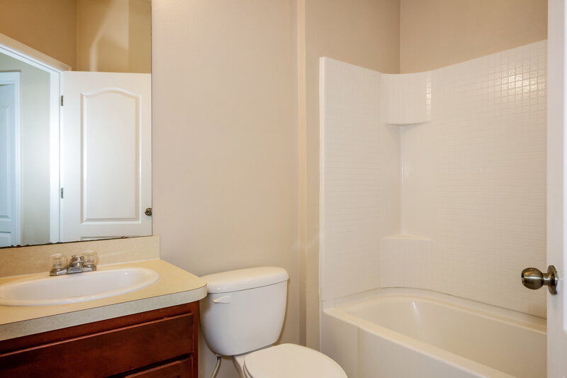 3,550/Mo, 8838 Moonlit Meadows Loop Riverview, FL 33578 Bathroom View