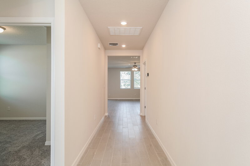 1,975/Mo, 38915 Harlow Rose Drive Zephyrhills, FL 33540 Hallway View