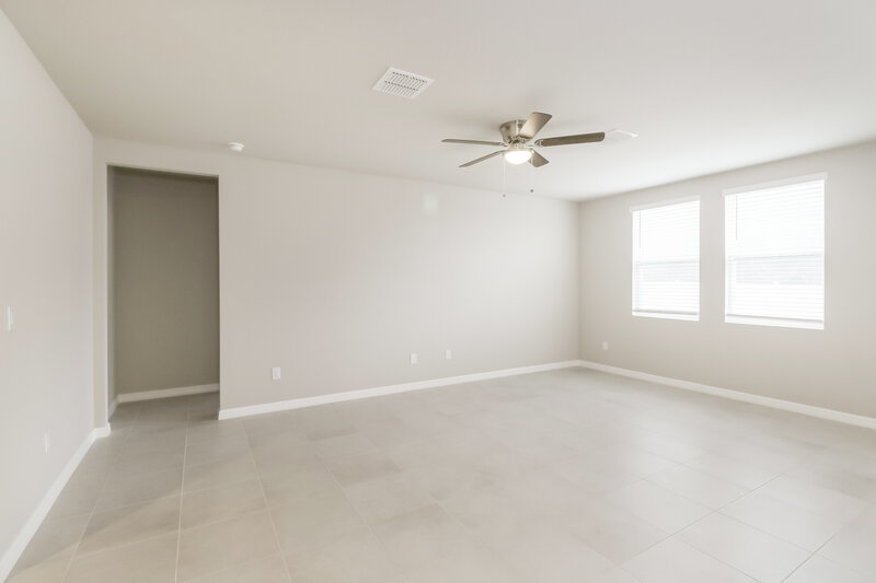 2,090/Mo, 38935 Harlow Rose Drive Zephyrhills, FL 33540 Living Room View