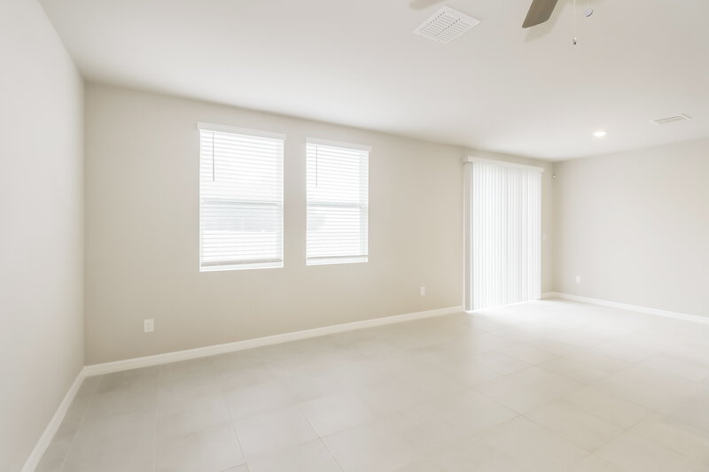 2,090/Mo, 38935 Harlow Rose Drive Zephyrhills, FL 33540 Living Room View 2
