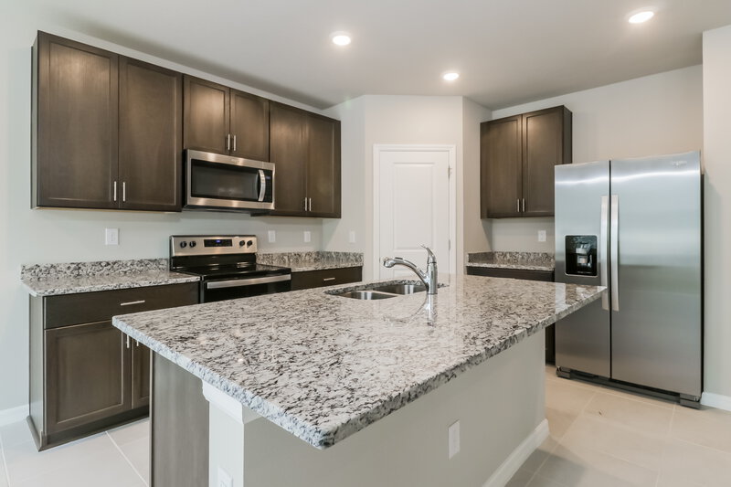 2,090/Mo, 38935 Harlow Rose Drive Zephyrhills, FL 33540 Kitchen View